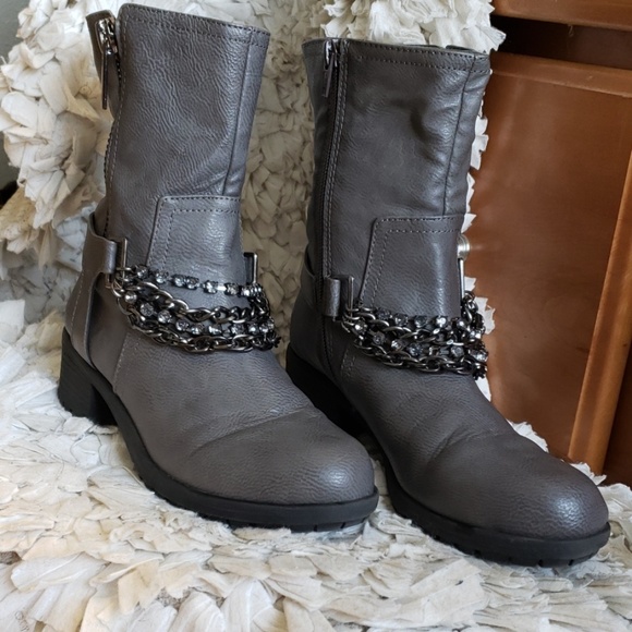 Simply Vera Vera Wang Shoes | New Nwot Gray Boots | Color: Gray | Size: 6.5 | Tarshamartin's Closet